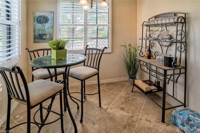 9719 Acqua CT 228, Naples, FL 34113