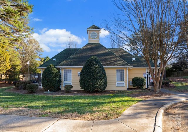 7554 Sedgebrook Drive W, Stanley, NC 28164