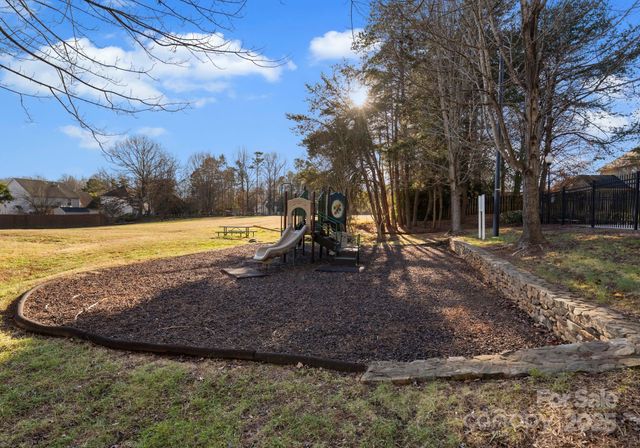 7554 Sedgebrook Drive W, Stanley, NC 28164