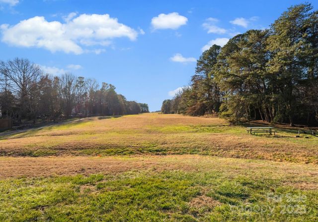 7554 Sedgebrook Drive W, Stanley, NC 28164