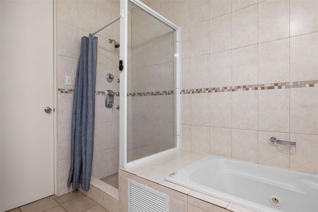 Image 27 of property listing at 180 PALMAS DRIVE 52-03, Humacao, PR 00791