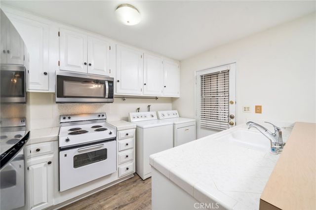 663 S Indian Hill Boulevard C, Claremont, CA 91711