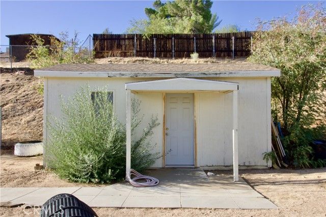 17090 Cholla Avenue, Hesperia, CA 92345