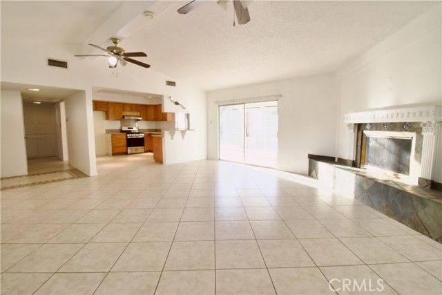 17090 Cholla Avenue, Hesperia, CA 92345