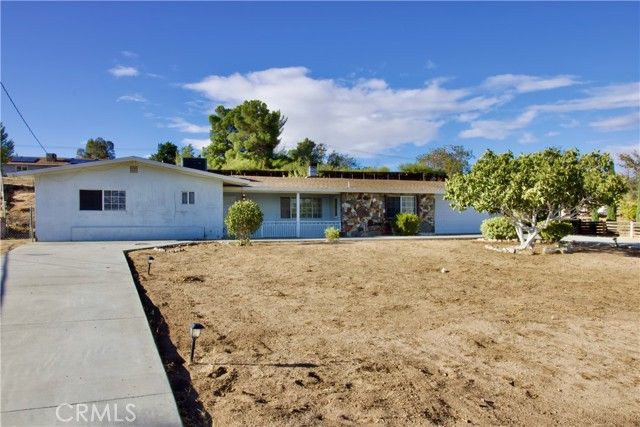 17090 Cholla Avenue, Hesperia, CA 92345