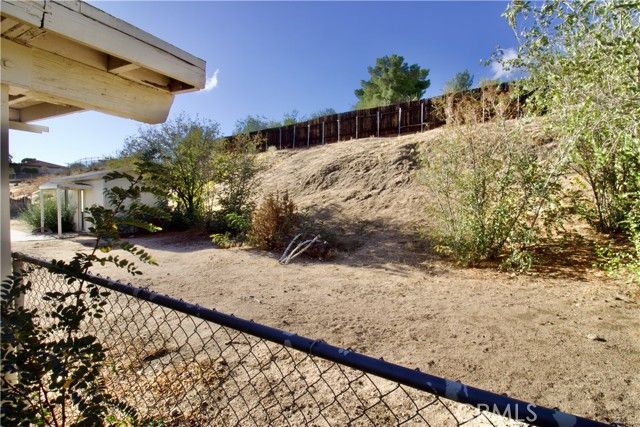 17090 Cholla Avenue, Hesperia, CA 92345