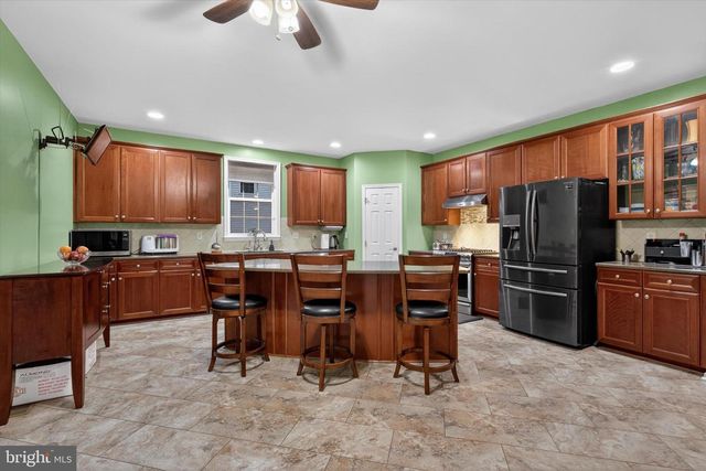 16 FOXWOOD BLVD, Mechanicsburg, PA 17050
