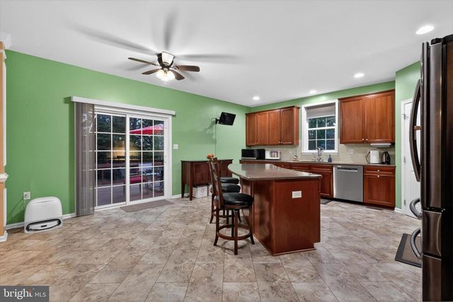 16 FOXWOOD BLVD, Mechanicsburg, PA 17050