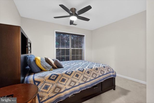 16 FOXWOOD BLVD, Mechanicsburg, PA 17050