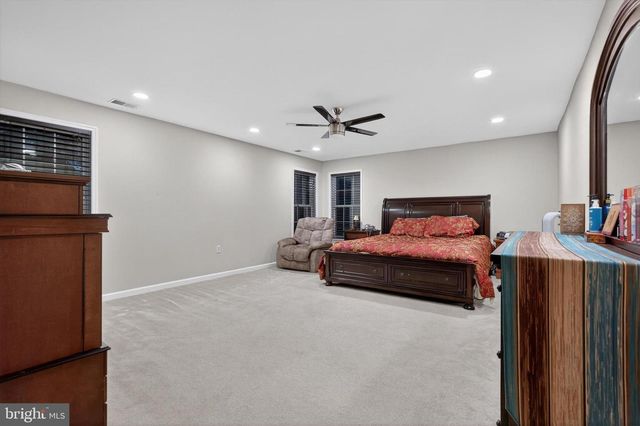 16 FOXWOOD BLVD, Mechanicsburg, PA 17050