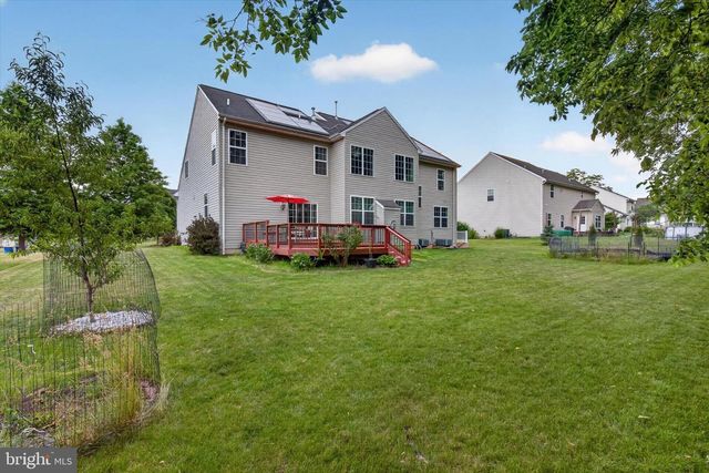 16 FOXWOOD BLVD, Mechanicsburg, PA 17050
