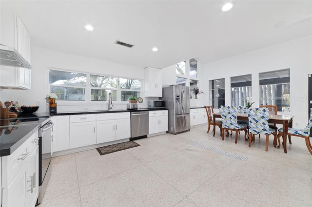 8808 Wateka Drive, Houston, TX 77074