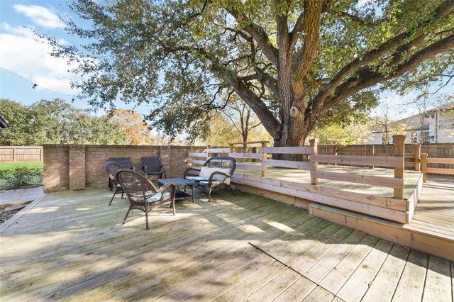 8808 Wateka Drive, Houston, TX 77074