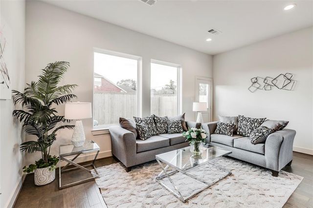 4143 Griggs Road, Houston, TX 77021