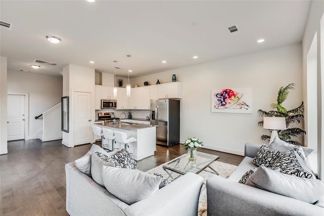 4143 Griggs Road, Houston, TX 77021