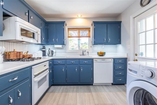 2889 Mount Olive Drive, Decatur, GA 30033