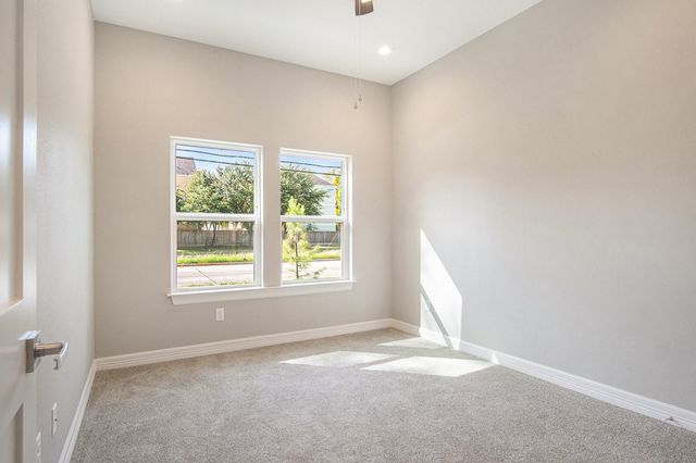 5262 Ella Boulevard 100A, Houston, TX 77018