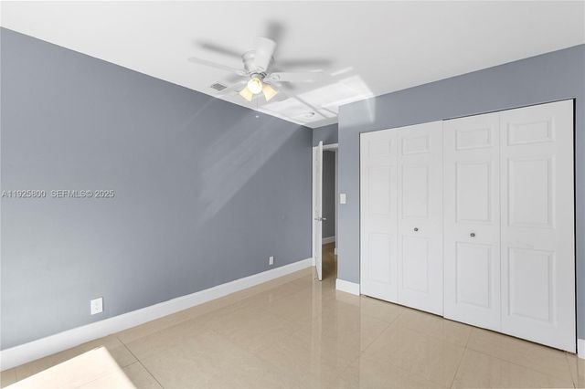 120 SW 96th Ter 204, Plantation, FL 33324