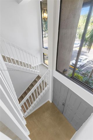 120 SW 96th Ter 204, Plantation, FL 33324