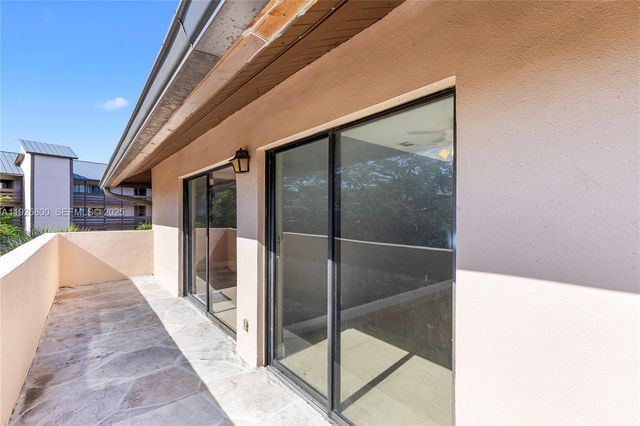 120 SW 96th Ter 204, Plantation, FL 33324