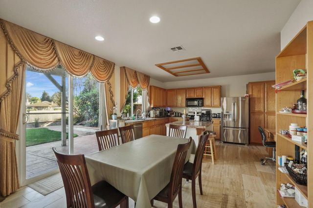 3888 Pine Lake Cir, Stockton, CA 95219