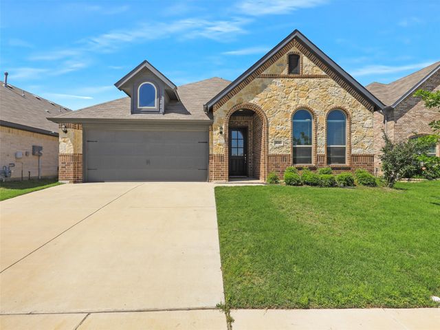 3737 Trillium Drive, Fort Worth, TX 76244