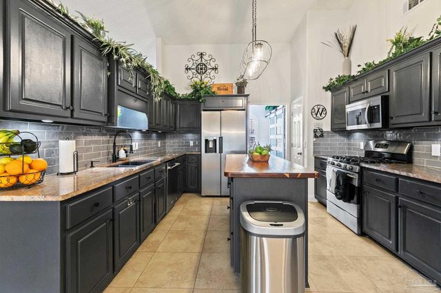 1516 Deer Moss Ct, Gulf Breeze, FL 32563
