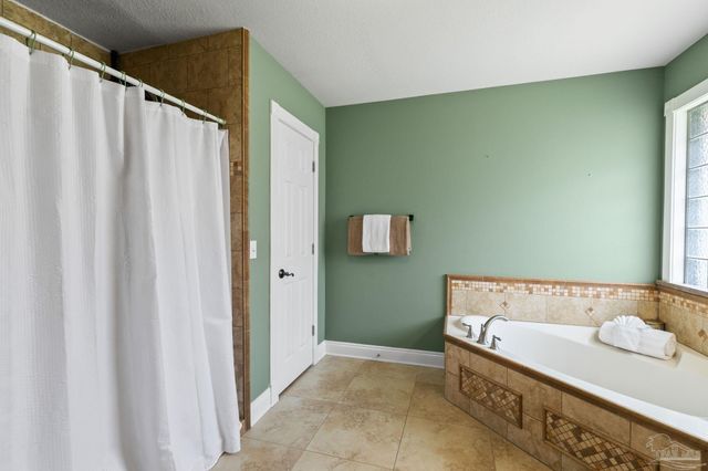 1516 Deer Moss Ct, Gulf Breeze, FL 32563