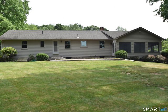 77 Winthrop Road, Manchester, CT 06040