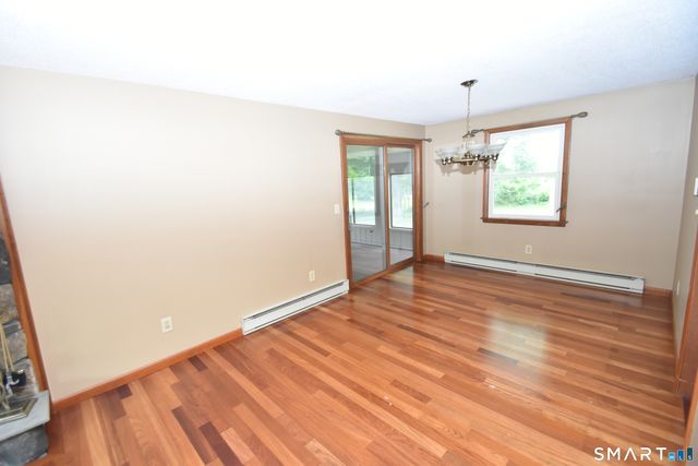 77 Winthrop Road, Manchester, CT 06040