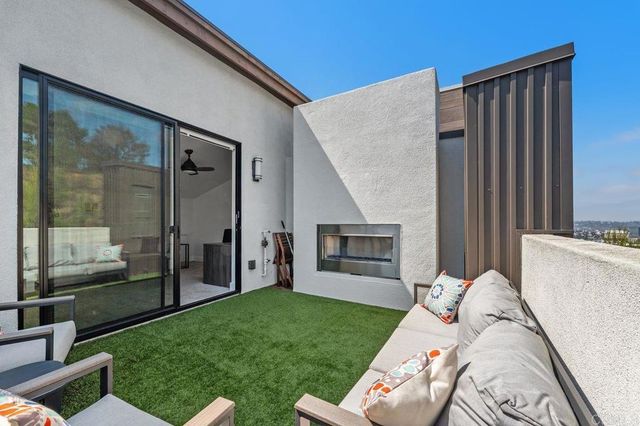 8383 Distinctive, San Diego, CA 92108