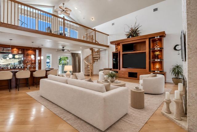 2820 NE 44th Street, Lighthouse Point, FL 33064