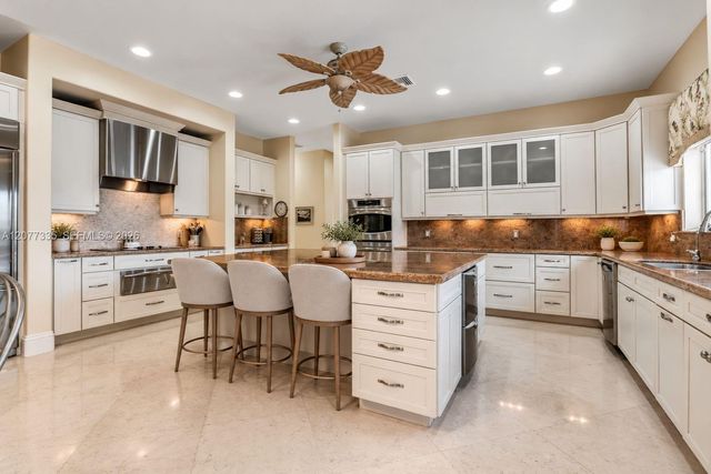 2820 NE 44th Street, Lighthouse Point, FL 33064