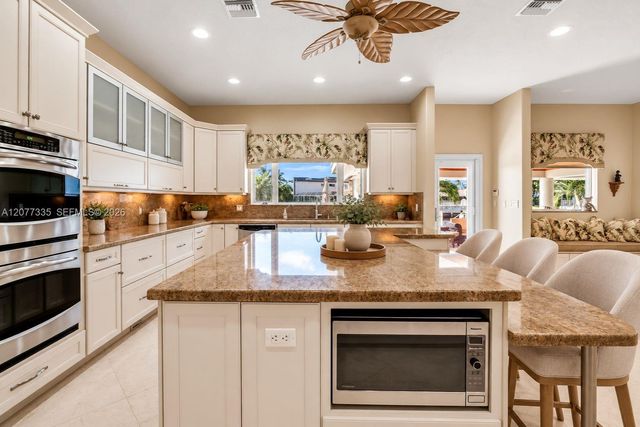 2820 NE 44th Street, Lighthouse Point, FL 33064