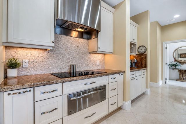2820 NE 44th Street, Lighthouse Point, FL 33064