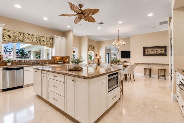 2820 NE 44th Street, Lighthouse Point, FL 33064