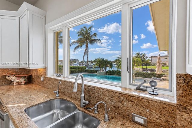 2820 NE 44th Street, Lighthouse Point, FL 33064