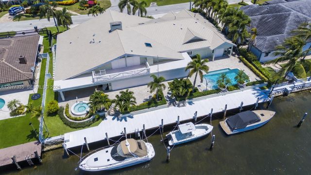 2820 NE 44th Street, Lighthouse Point, FL 33064