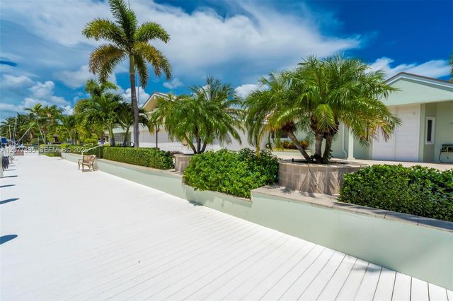2820 NE 44th Street, Lighthouse Point, FL 33064