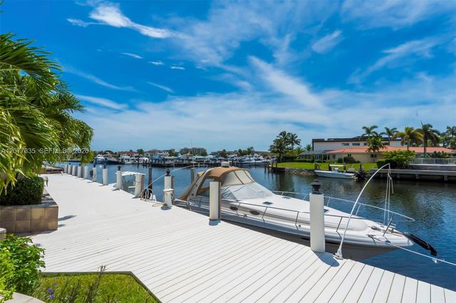2820 NE 44th Street, Lighthouse Point, FL 33064
