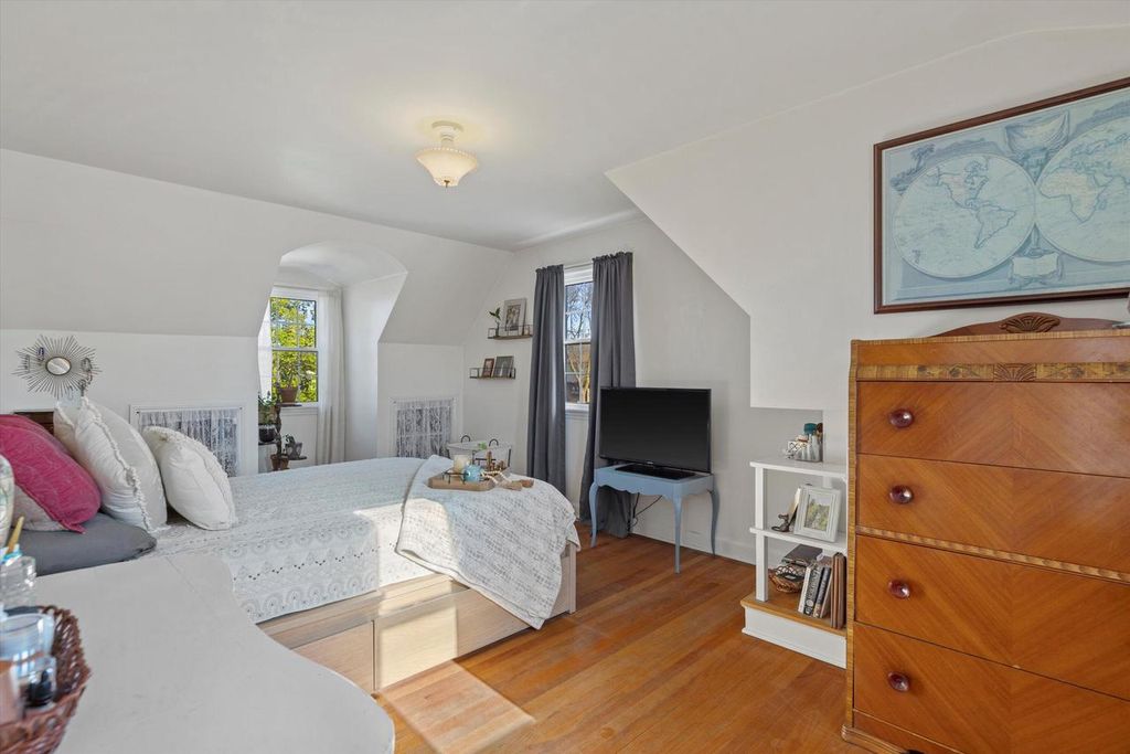 property-img