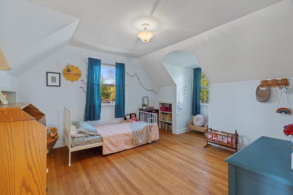 property-img