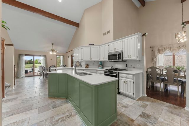 9040 Frances Lane, Orland Park, IL 60462