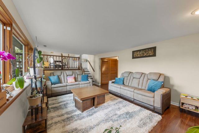 9040 Frances Lane, Orland Park, IL 60462
