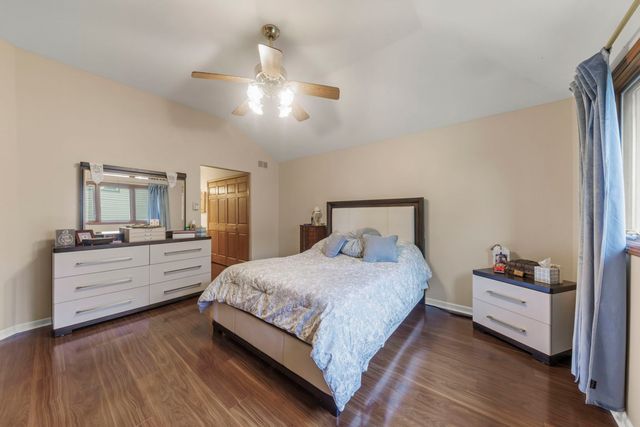 9040 Frances Lane, Orland Park, IL 60462