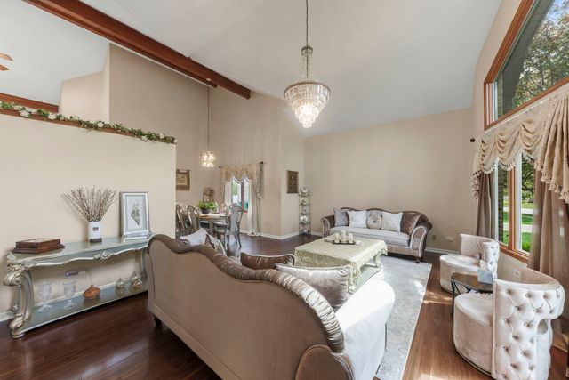 9040 Frances Lane, Orland Park, IL 60462