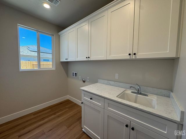 7308 Garrison, Bakersfield, CA 93311