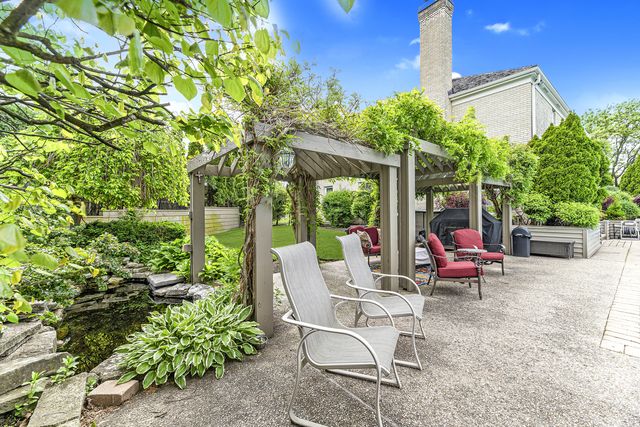 2308 Indian Ridge Drive, Glenview, IL 60026