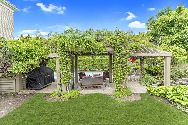 2308 Indian Ridge Drive, Glenview, IL 60026