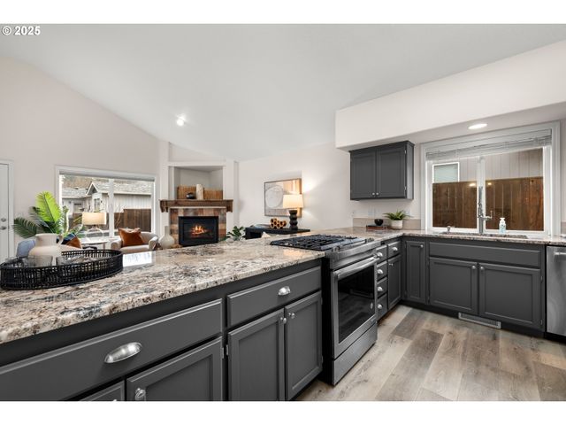 20672 Sw SANTA FE Ter, Sherwood, OR 97140